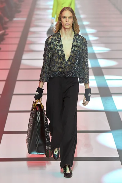 Look 82